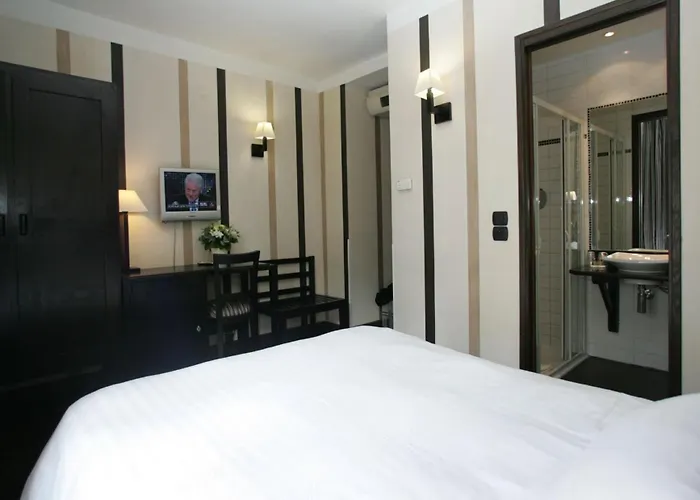 Hotel Europe Saint Severin-paris Notre Dame 3*
